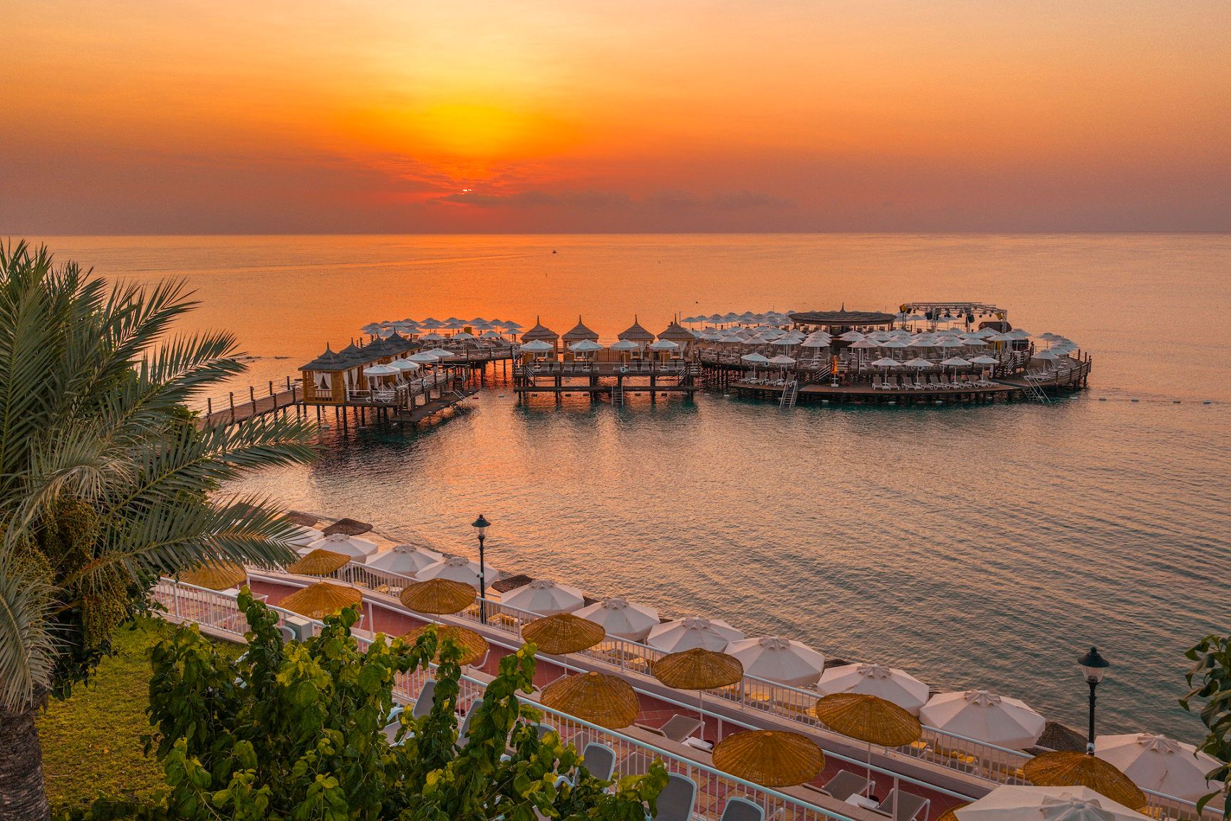 : Sevgililer Günü Salamis Bay Conti Hotel�de Y�lmaz Morgül�le Unutulmaz Olacak 